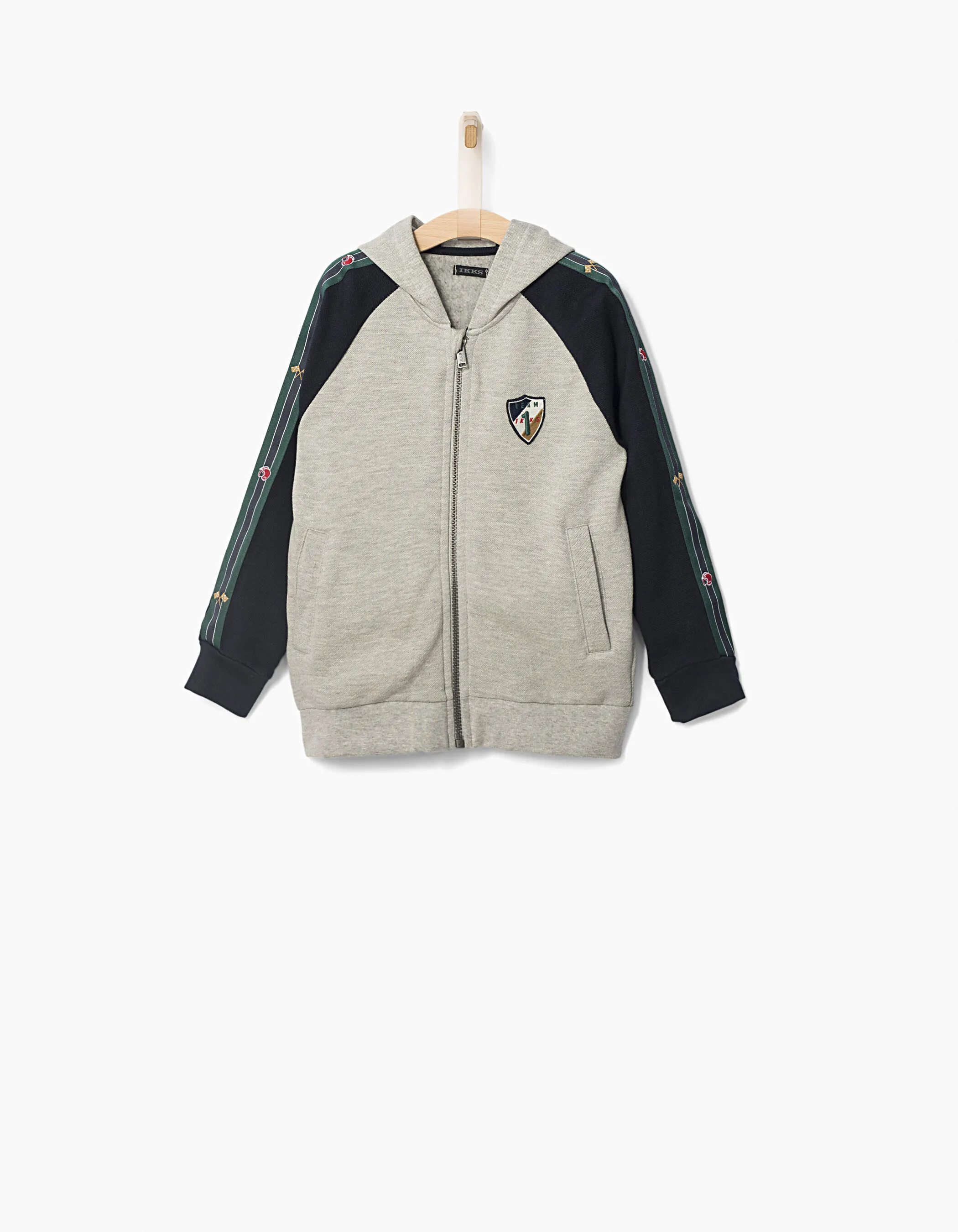 Grey cardigan and piqué knit for boys