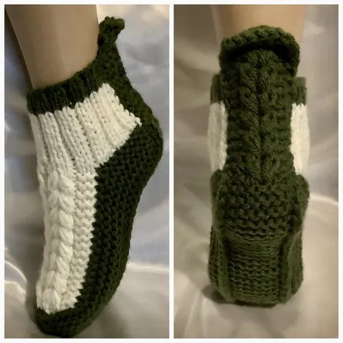 Indoor Soft Sole Handmade Knitted Slippers for Men, Women, Girls, One Size 37-41